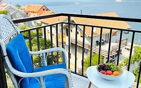 Chic Sea Front Apartment With Breathtaking Kotor Bay View