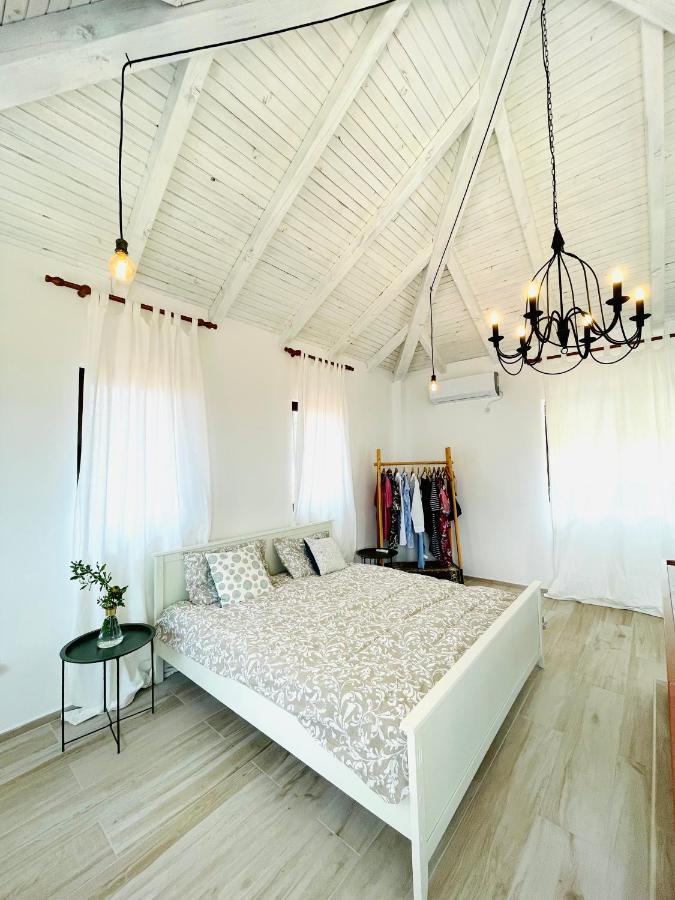 Chic Sea Front Apartment With Breathtaking Kotor Bay View Donji Stoliv Dış mekan fotoğraf
